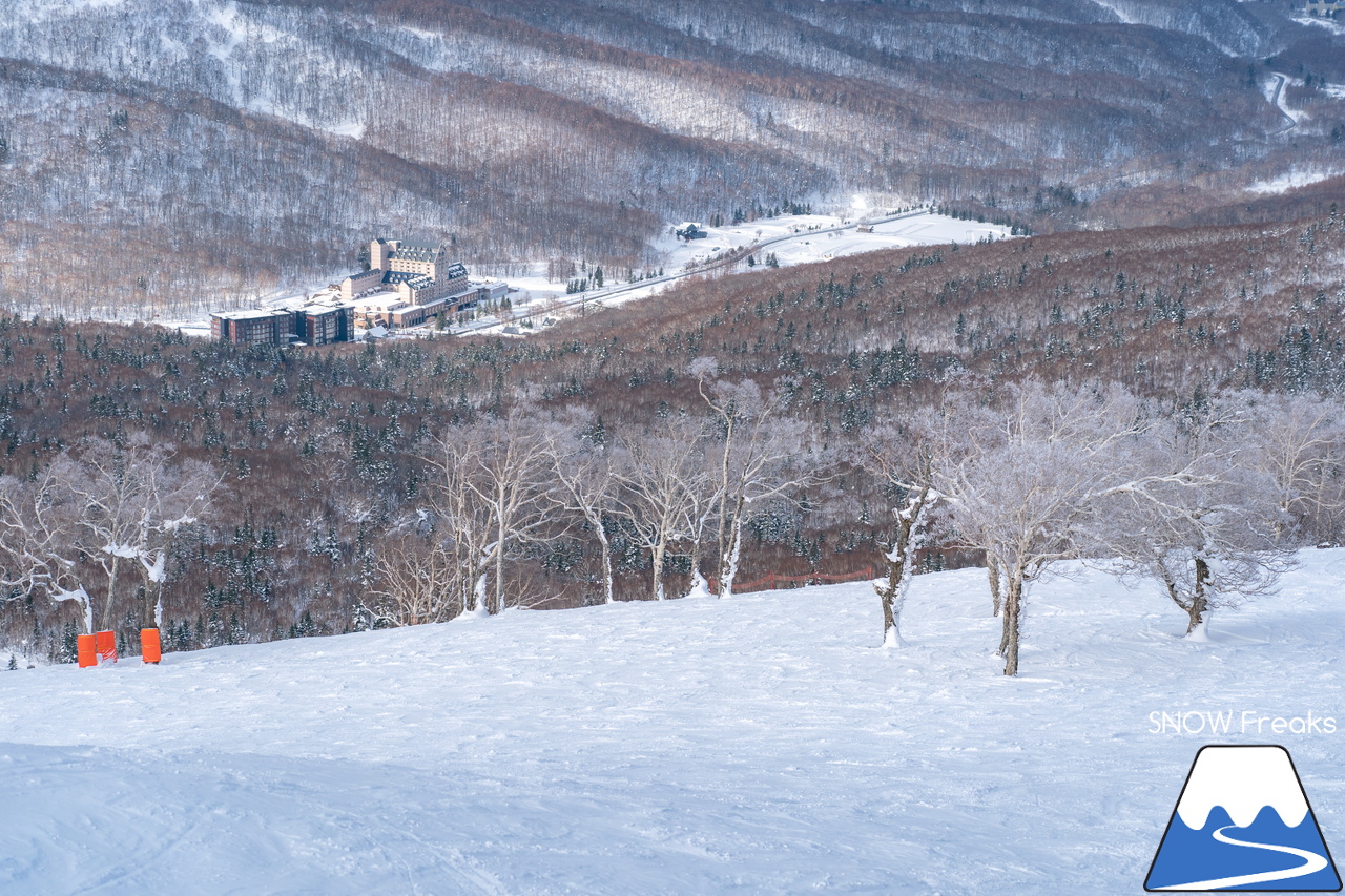 キロロリゾート｜真っ白な雪と真っ青な空。粉雪ゲレンデクルージングが気持ち良いキロロ。この週末は『Sweet Protection 試着会』も開催中！